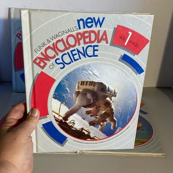 Funk & Wagnalls New Encyclopedia Children's Reference Hardcover Books Part Set - Picture 4 of 13